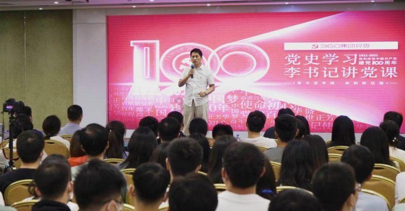 探索红色波浪连衣裙,既高雅又大气,这样一身凸显魅力的穿搭,你会喜欢吗?的全新世界!